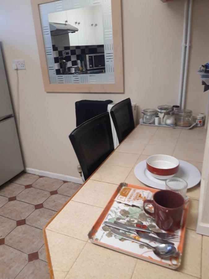 61 Apartment Winchester Ngoại thất bức ảnh